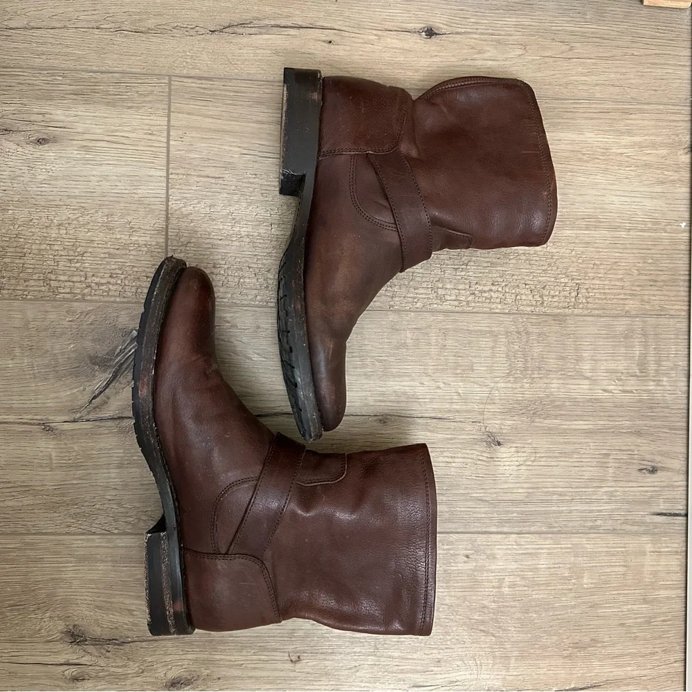 Frye Natalie short engineer Brown Leather Ankle Boots with Buckle size 8 - Picture 5 of 9
